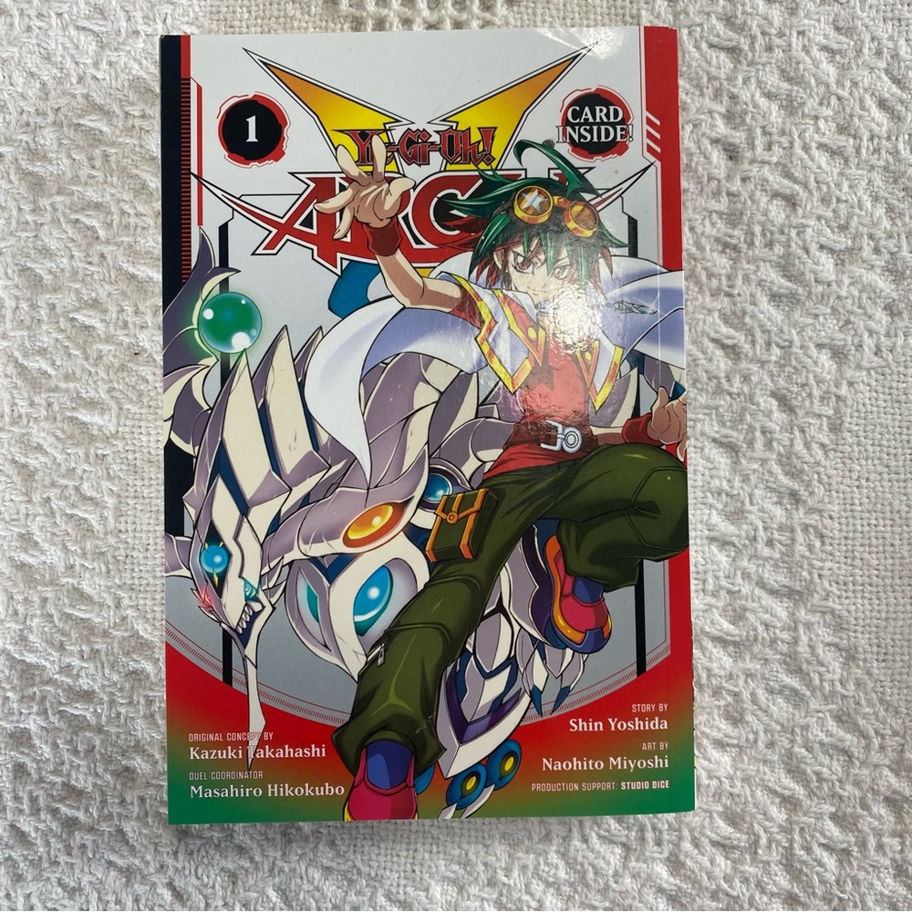 Yu-Gi-Oh ARC-V Volume 1